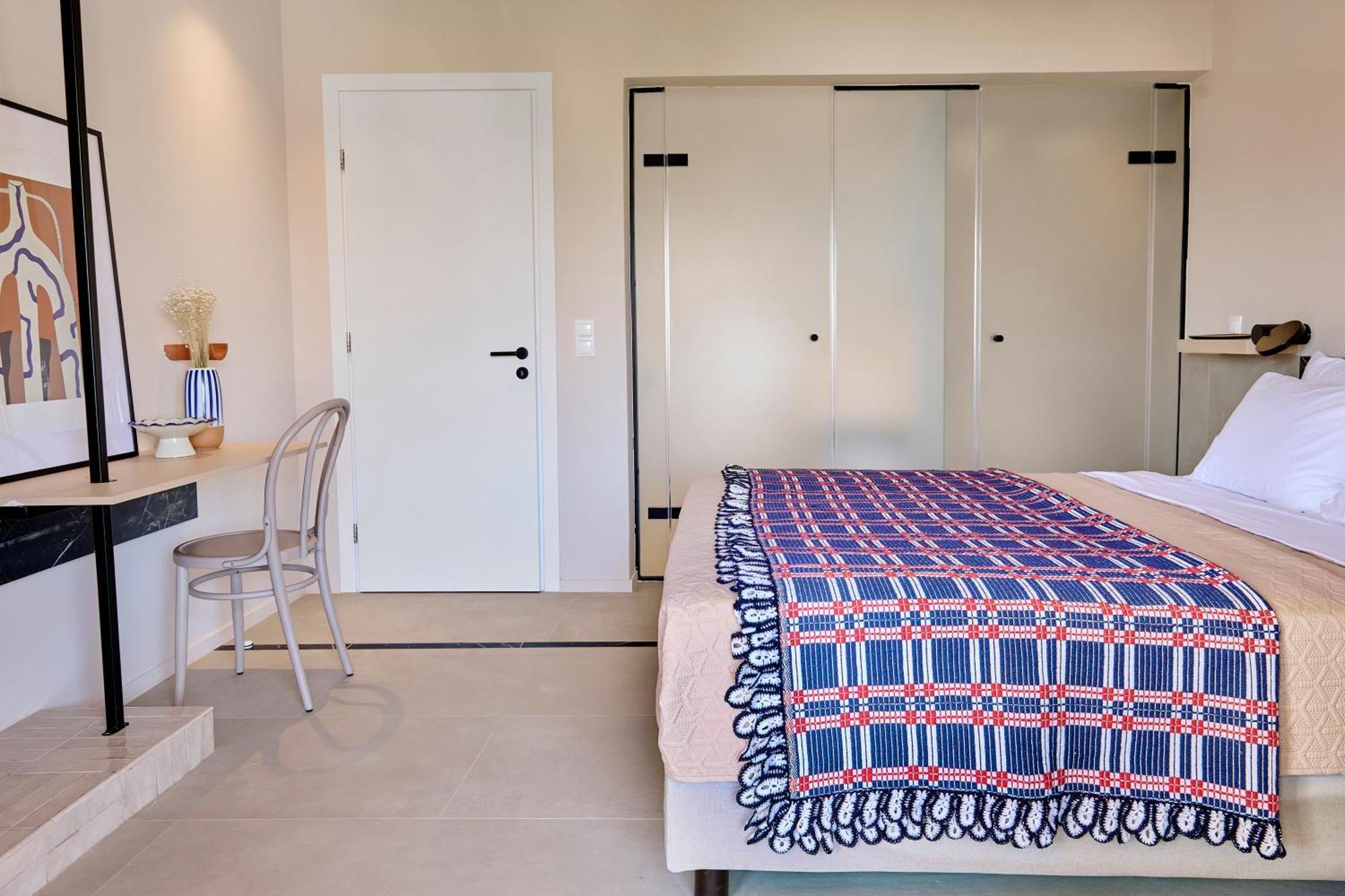Icon - 2 Apartment Skiathos Town